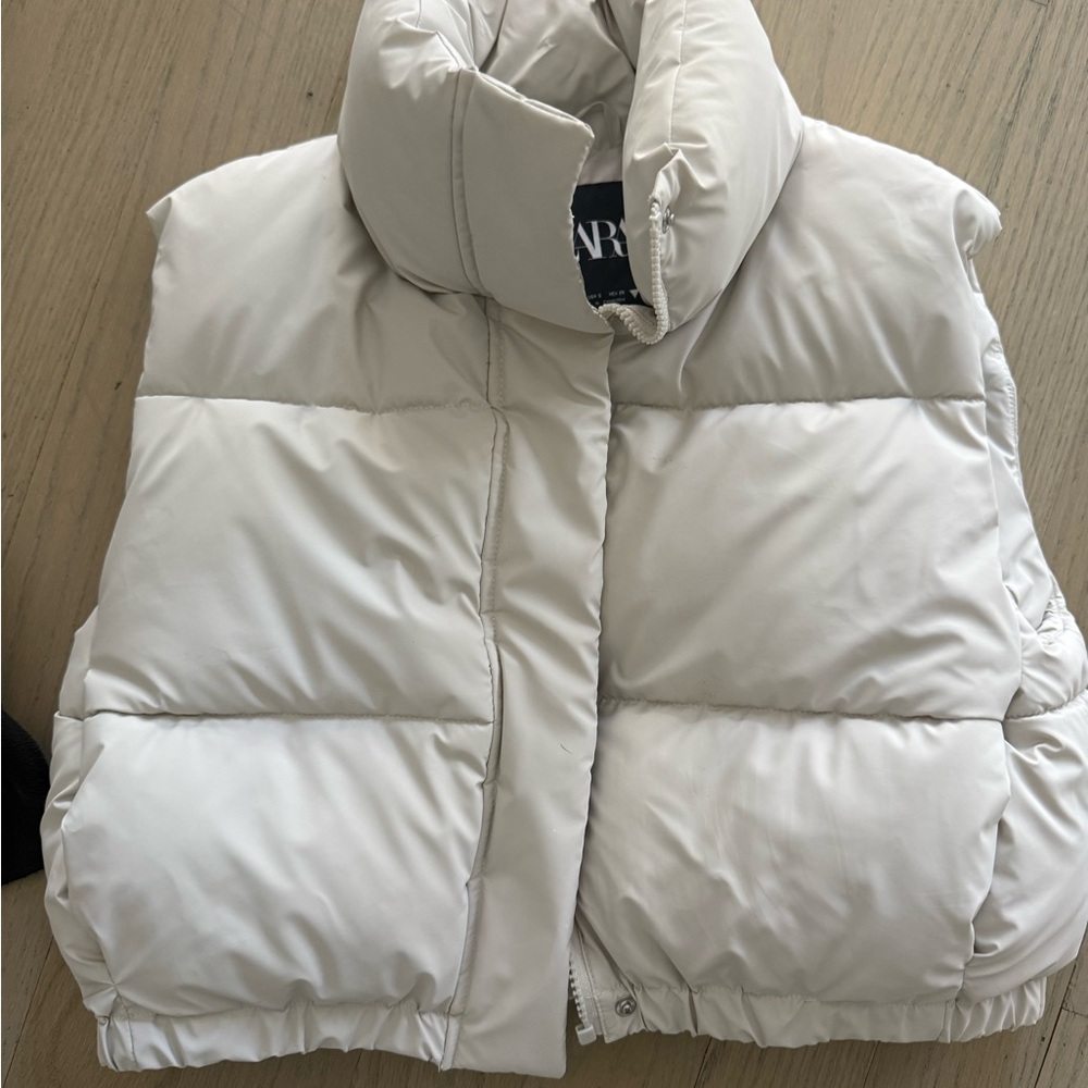 Zara White Puffer Vest